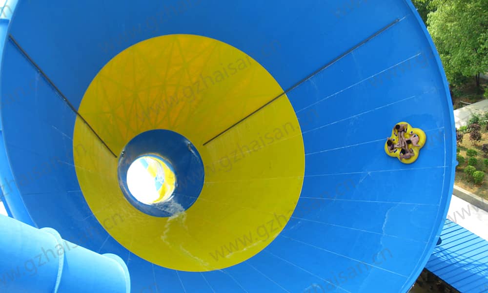 广西柳州雀山公园水上世界大喇叭滑道 广西柳州雀山公园水上世界大喇叭滑道